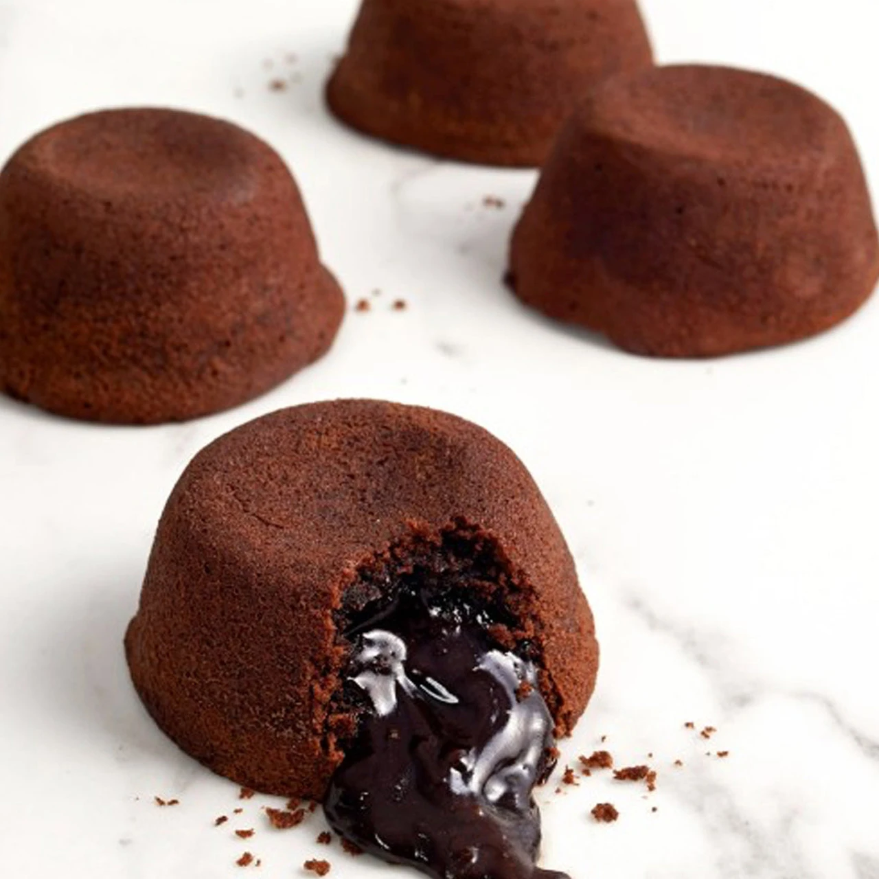 81688-chocolate-lava-cake-crudo 720x720-1