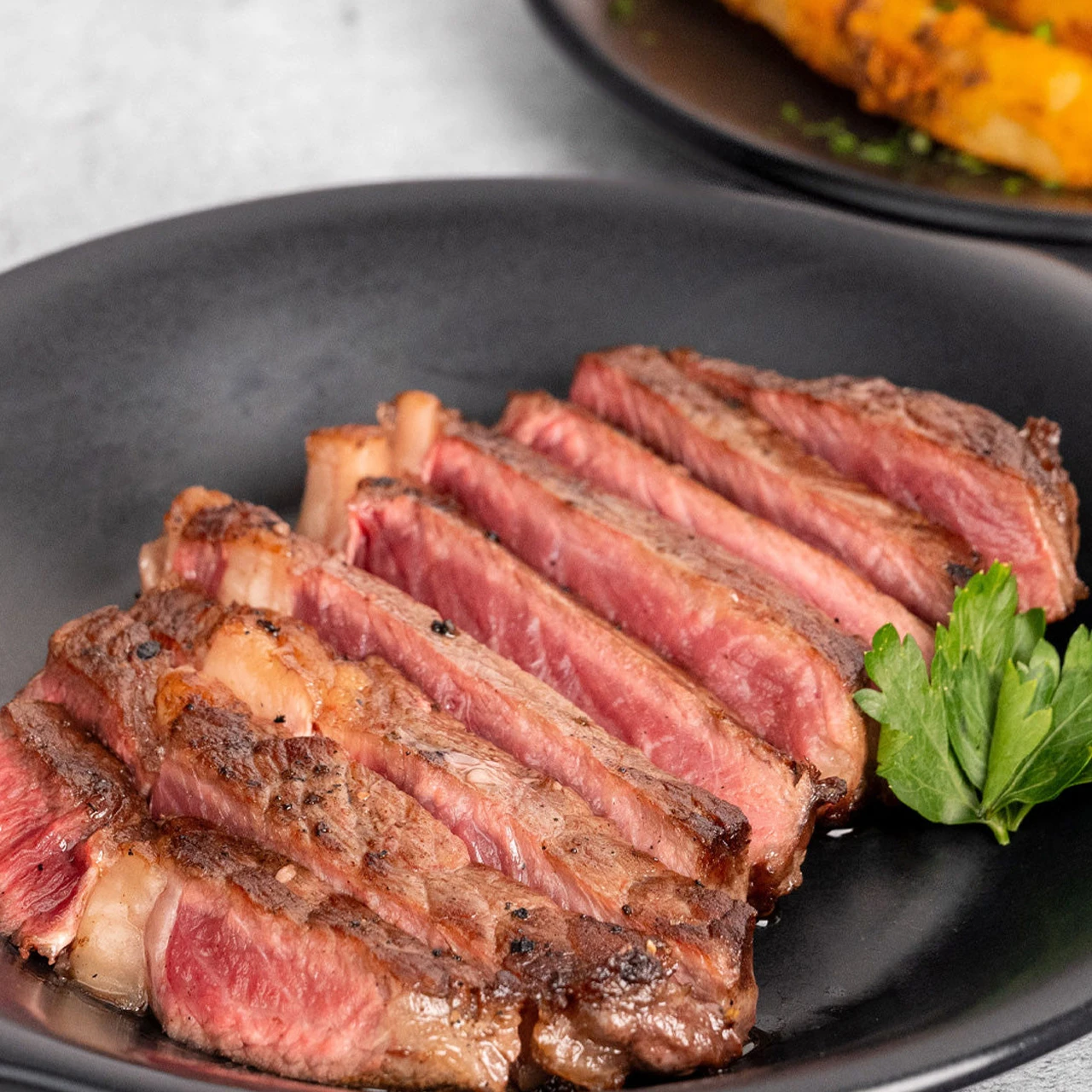 81718-wfmex-lifestyle-rib-eye-de-res-steak-argentina-3