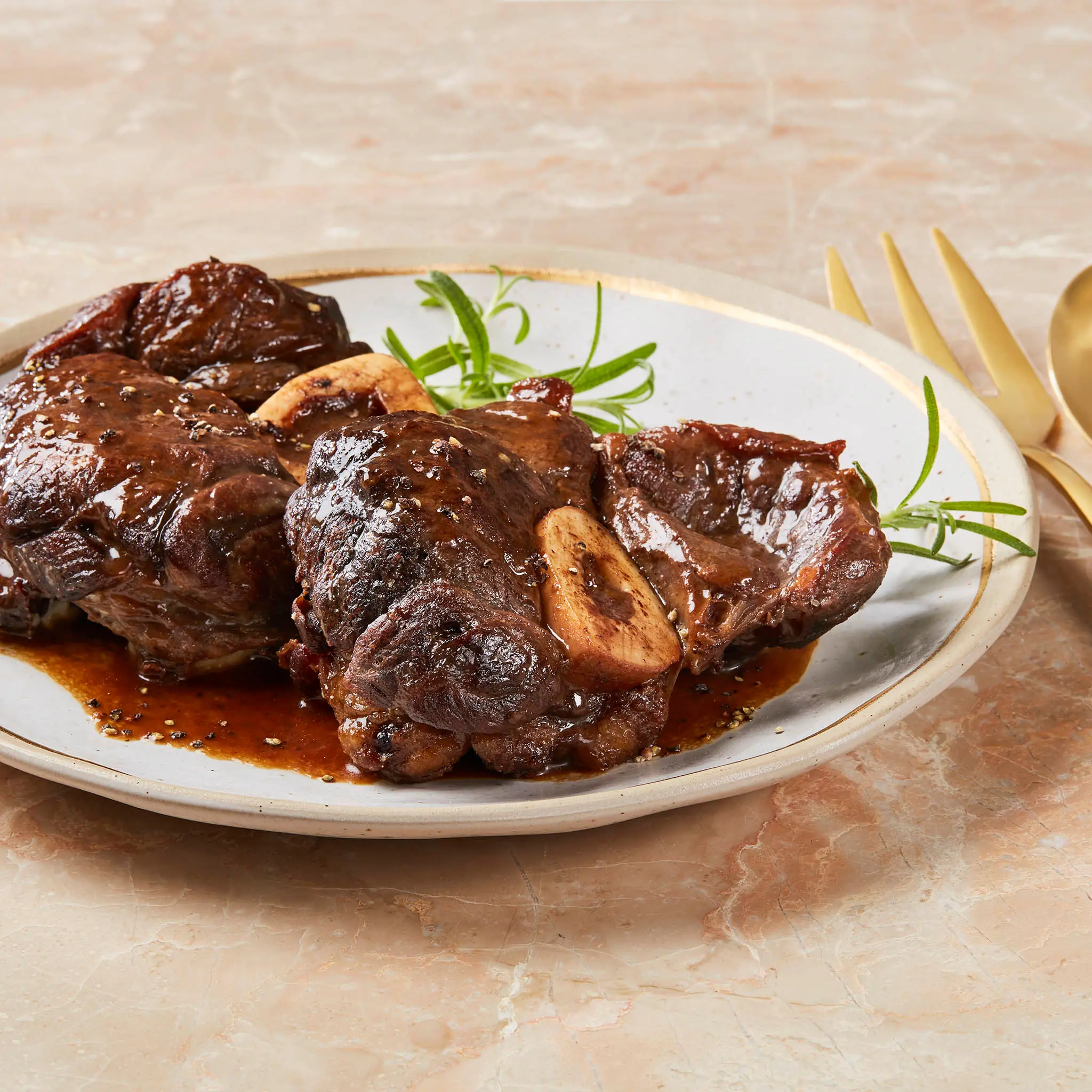 WFC 6151 Beef Shank Lifestyle 1x1 web