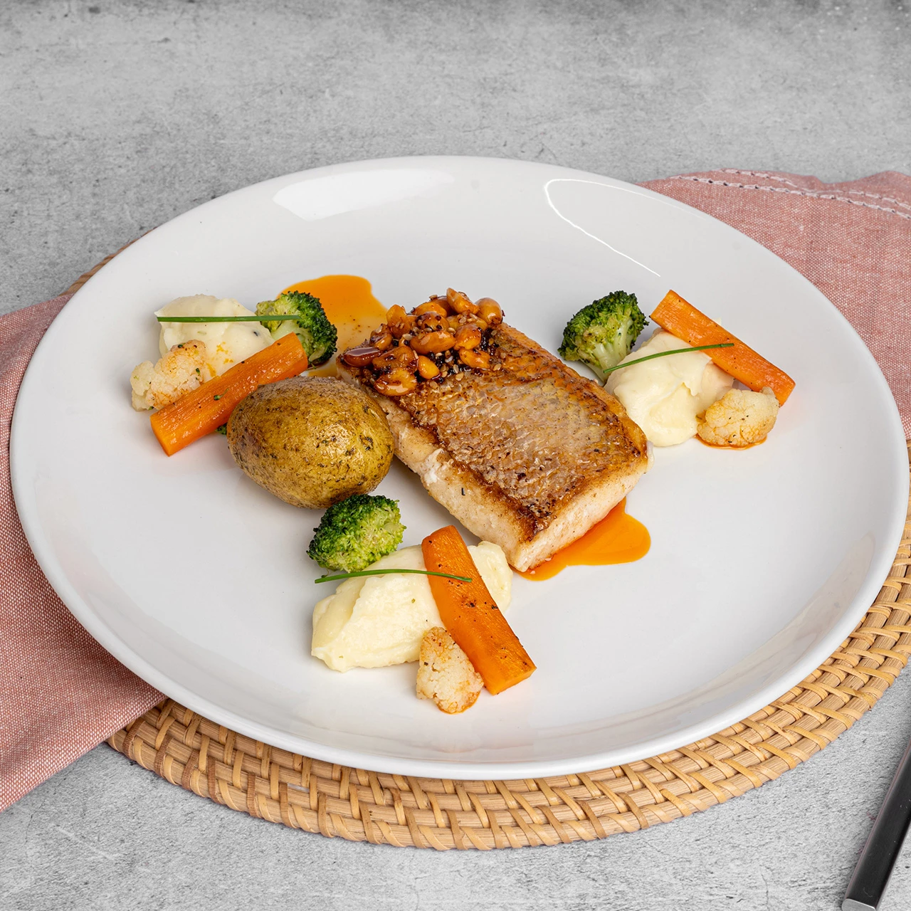 81785_WFMex_Lifestyle_Porciones de Huachinango con Piel_Pescados