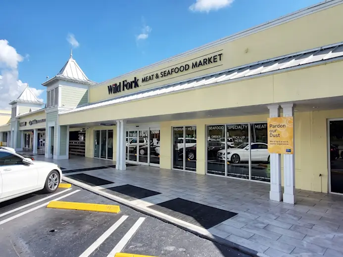 Store 9015 - Pinecrest - Storefront Photo
