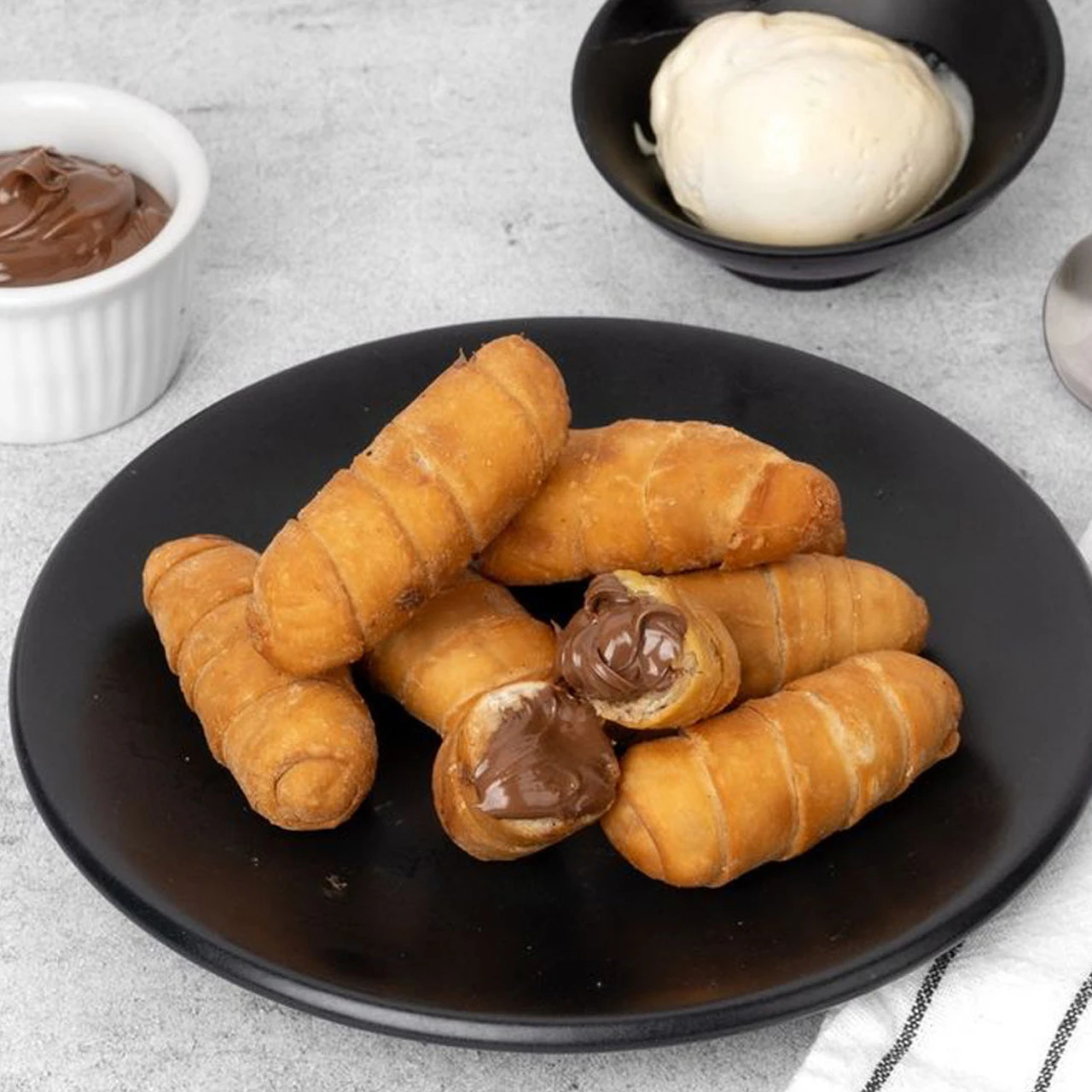 81824_WFMex_Lifestyle_TEQUEÑOS DE CREMA DE AVELLANA_Platillos Listos