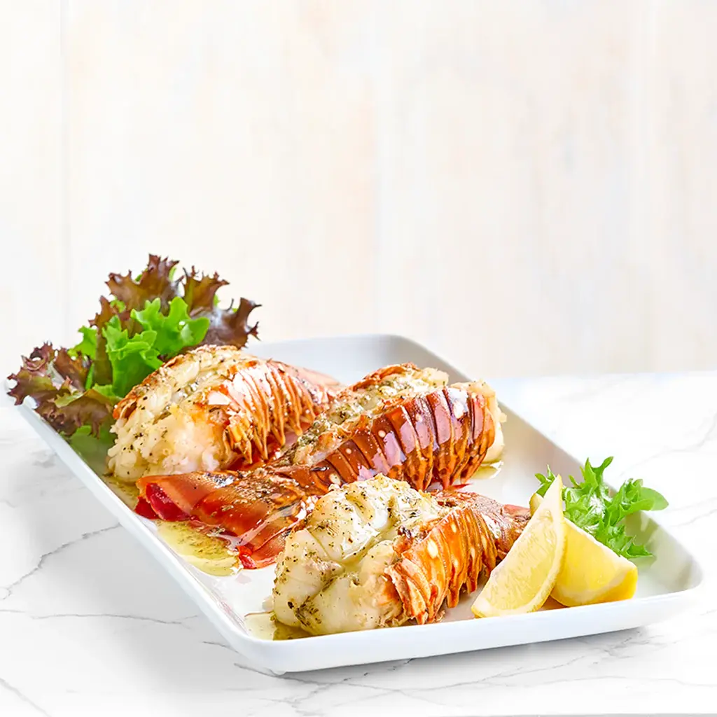 COLA DE LANGOSTA CARIBEÑA