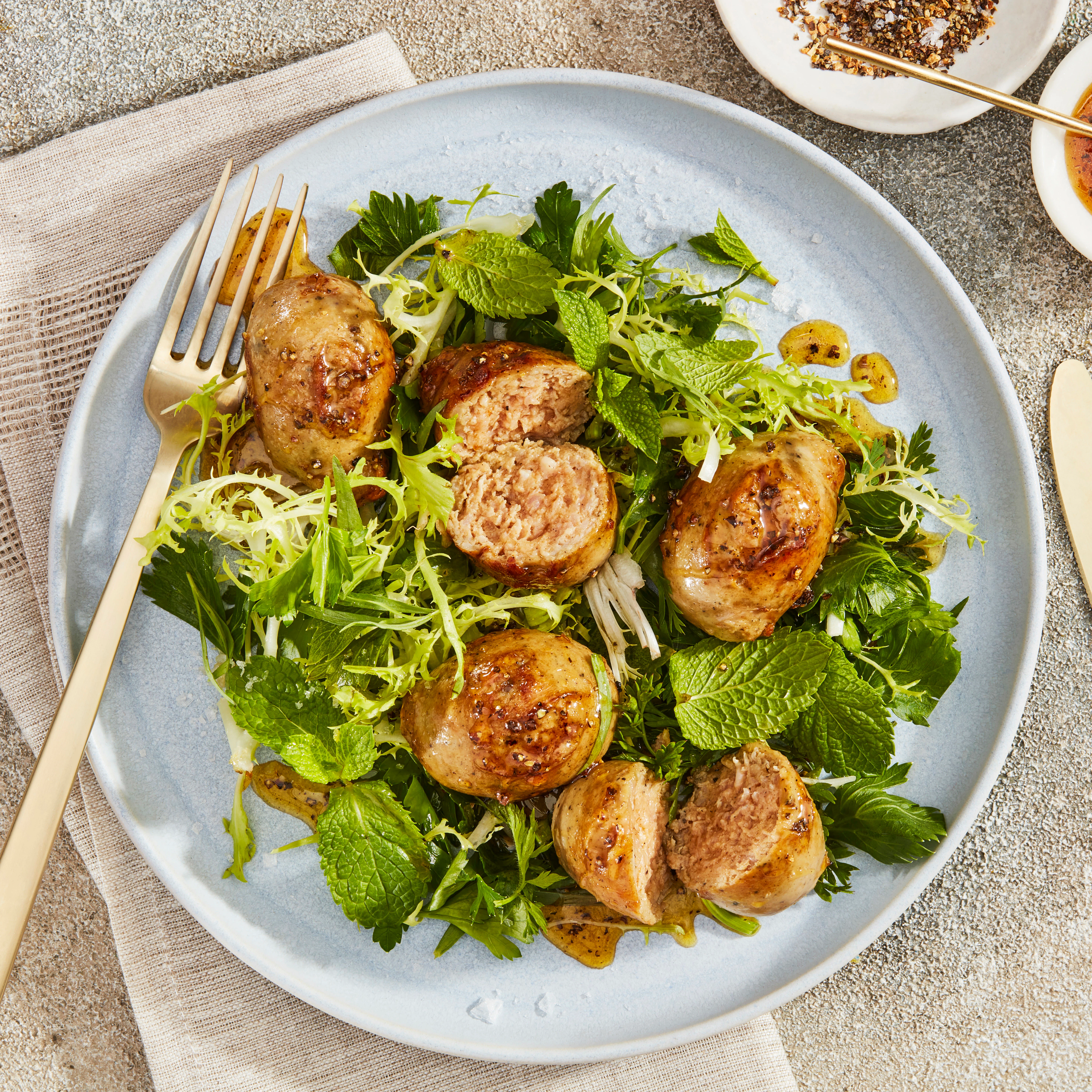 WFC 9076 Grinds Sausage FoieGras Lifestyle 1x1