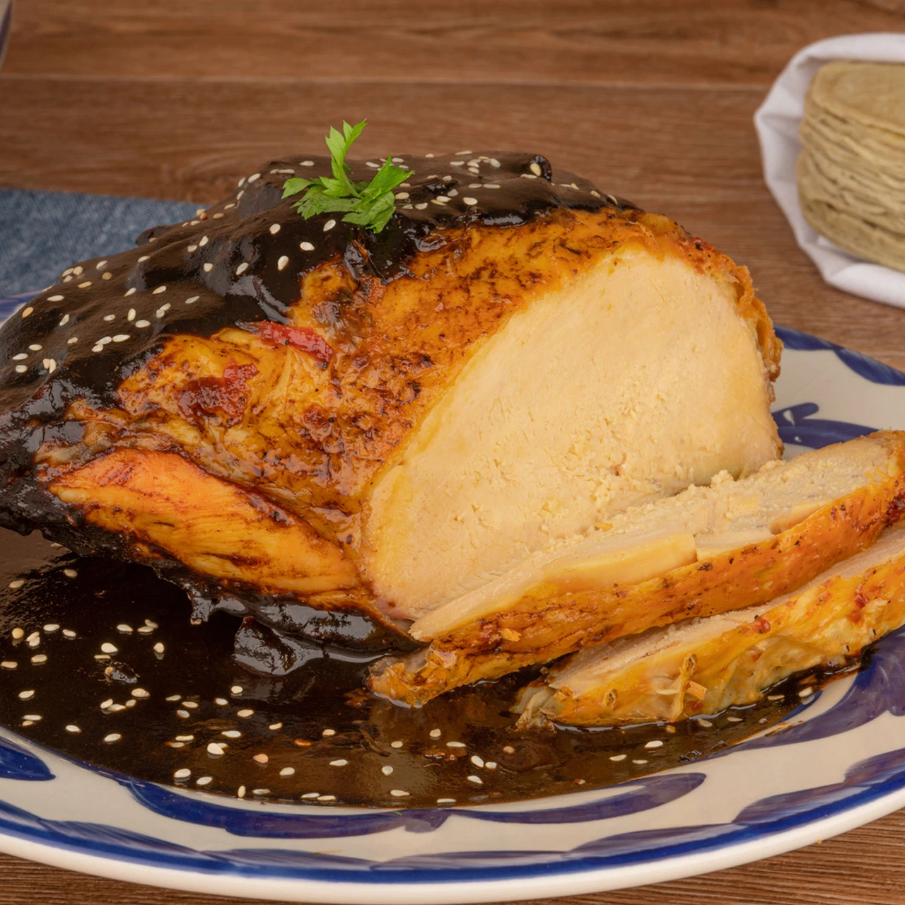 81119-pechuga-de-pollo-con-piel-con-hueso