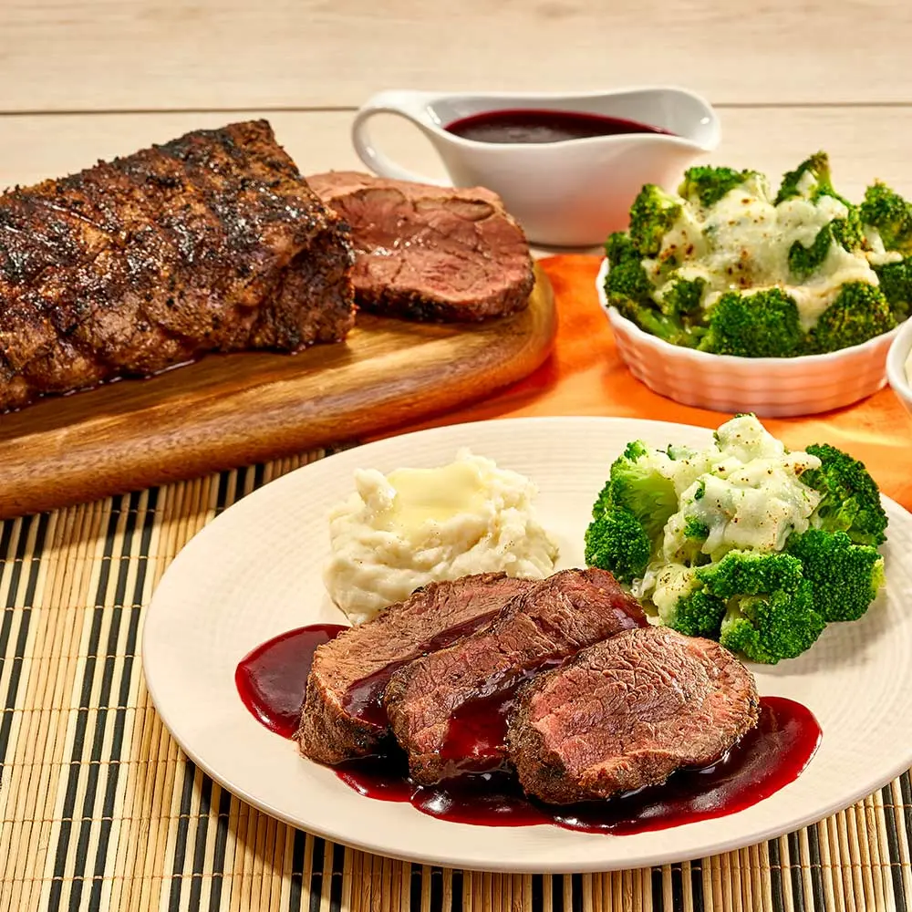 FILETE DE RES CON SALSA DE JAMAICA, ROMERO Y CHILE MORITA