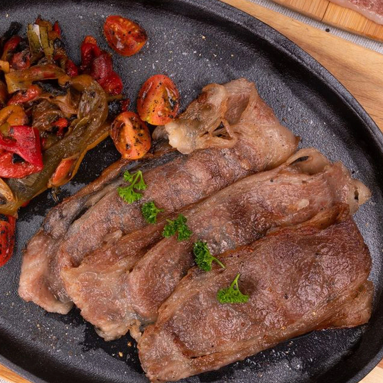 81082_WFMex_Lifestyle_Láminas de Ribeye Wagyu Japonés F1_Res Asado