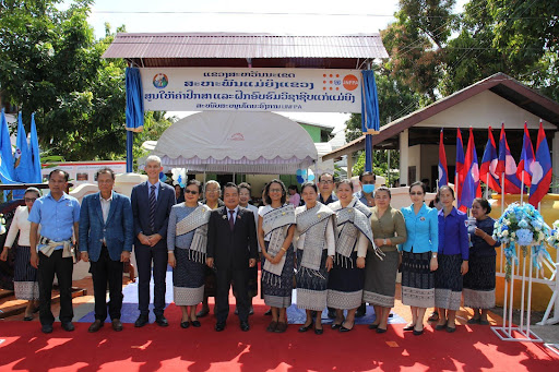 Opening of a Lao Women’s Union (LWU) shelter in Savannakhet. The vice governor of Savannakhet, LWU vice president, the UK ambassador and UNFPA representative