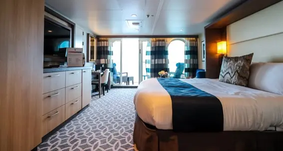 郵輪套房 (Suites):極致豪華的專屬禮遇