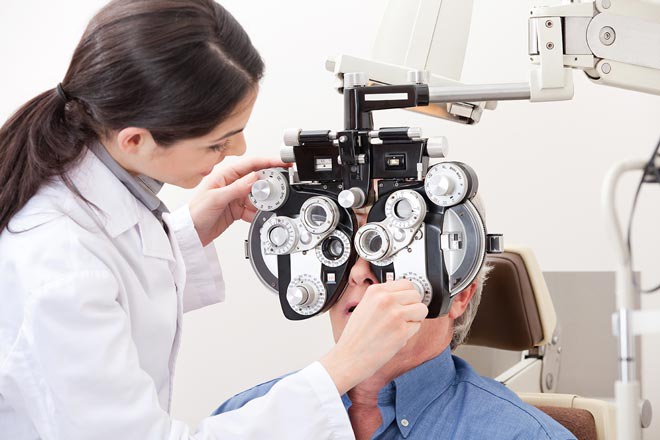 Phoropter eye exam