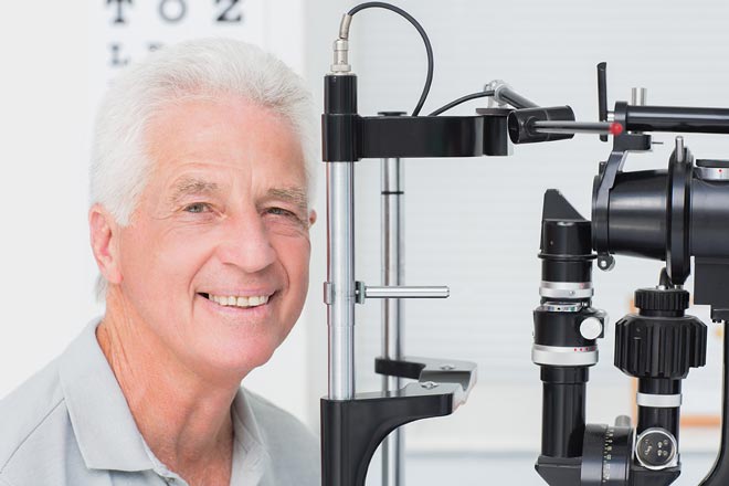 Cuándo hacerse examinar los ojos adultos
