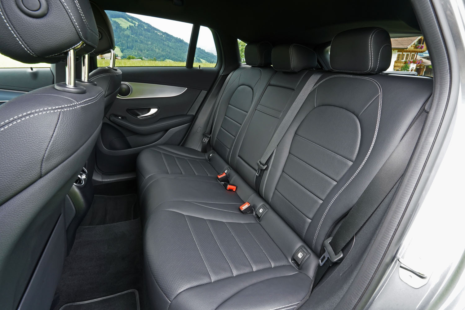 Mercedes Benz EQC400 4Matic - Ruecksitze