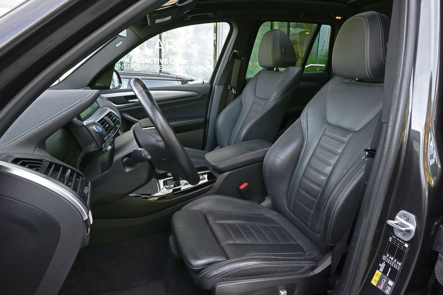 BMW iX3 (2021) - Vordersitze