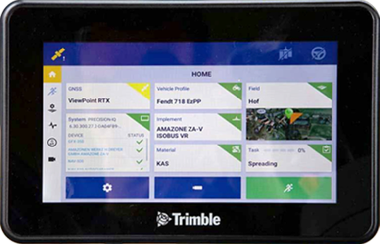 SmartBox+ Trimble full-color touchscreen display