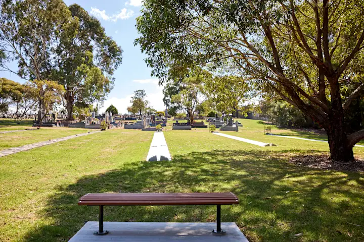 Lilydale Lawn Cemetery - lawn grave - plaque with seat