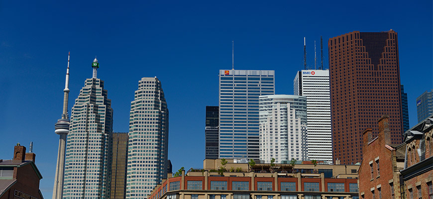 Bank buildings in Toronto skyline
