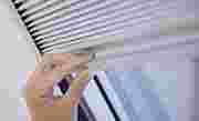 Klusadvies - ramen - Hoe monteer ik een plisségordijn in mijn dakraam? - Thumbnail
