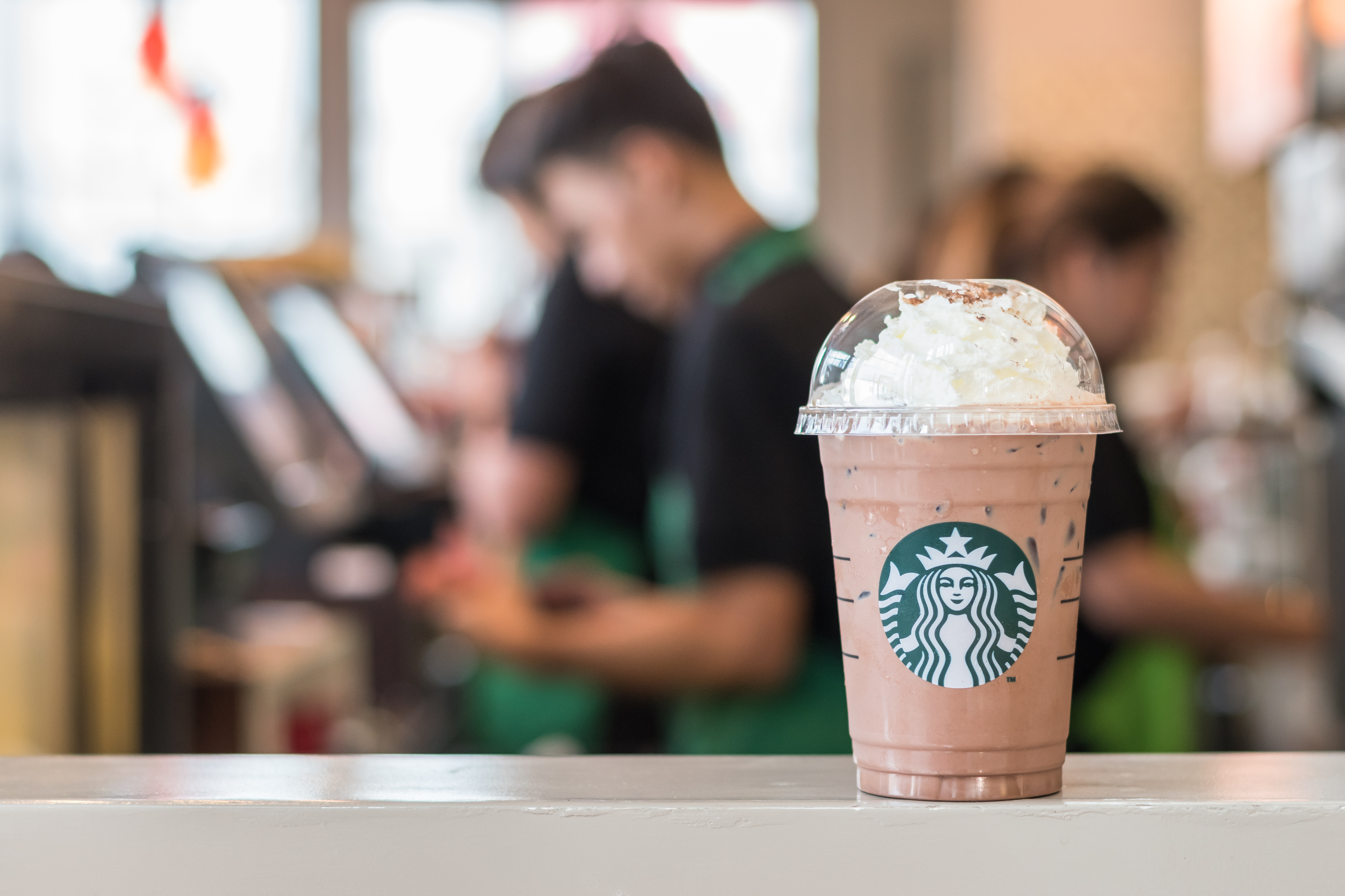 5 examples of customer focused business - Starbucks