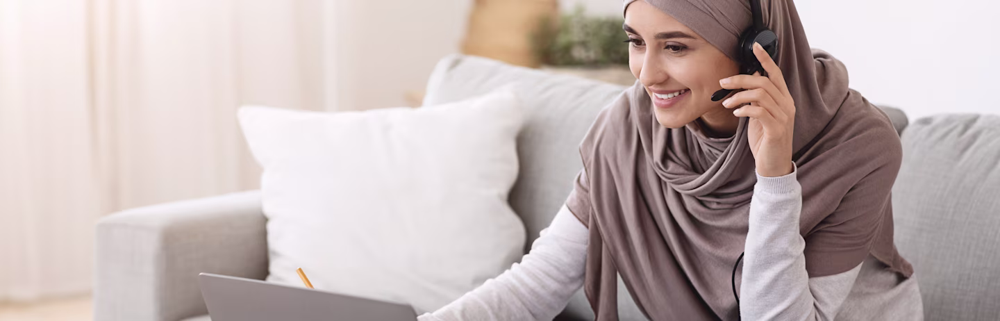 A female test taker preparing for IELTS in her laptop