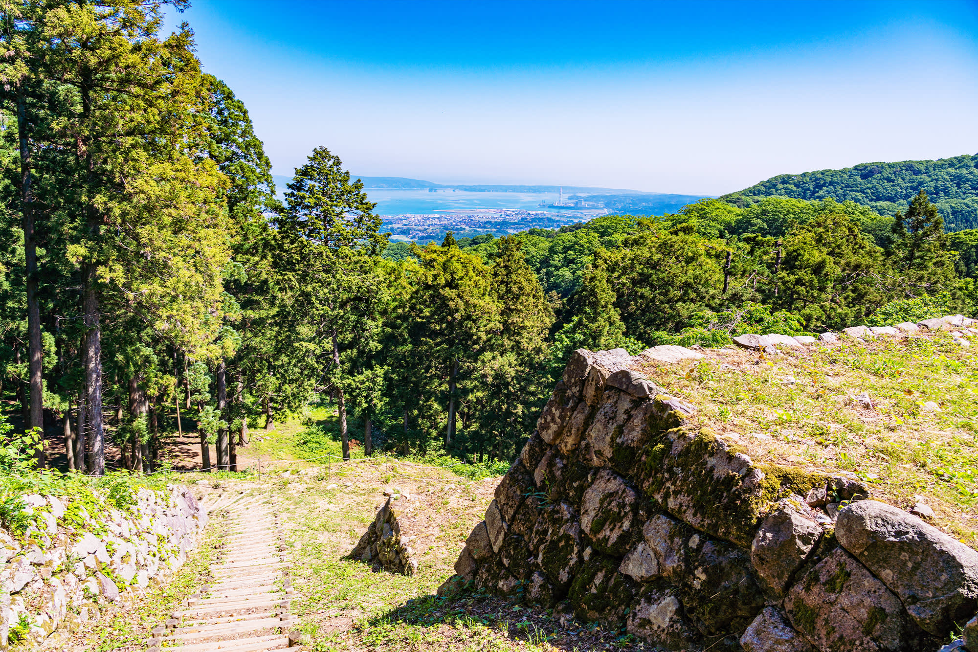 Nanao Castle Ruins