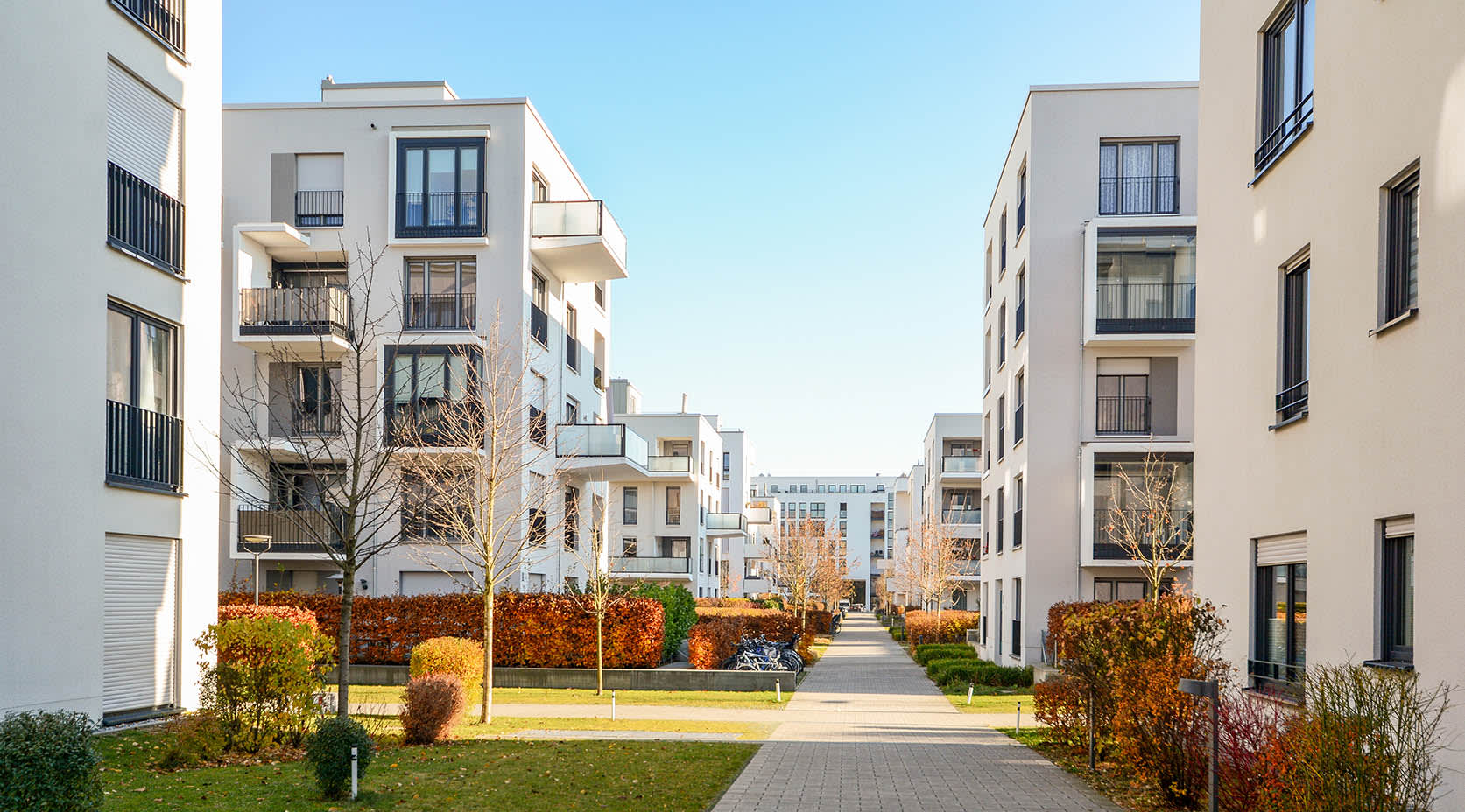 Mehrfamilienhäuser mit Parkanlage