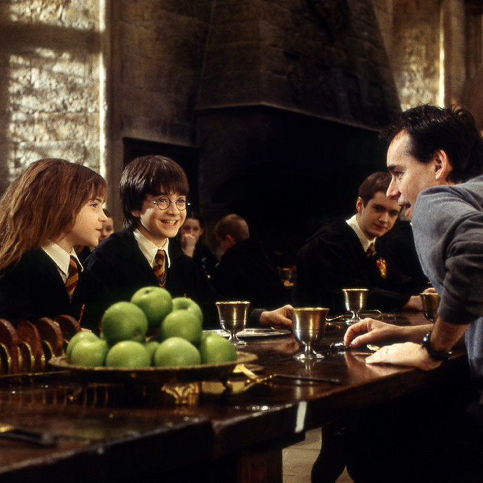 Just some wholesome behind-the-scenes moments from the Harry Potter films