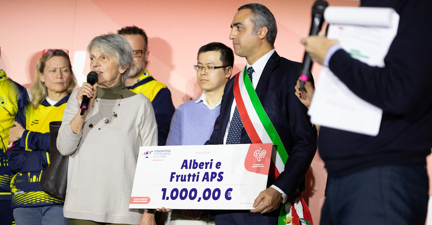 Premiata la nostra Associazione Alberi e Frutti APS Premiata la nostra Associazione Alberi e Frutti APS
