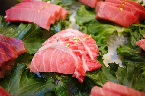 Sashimi con Germinado y Alcaparras