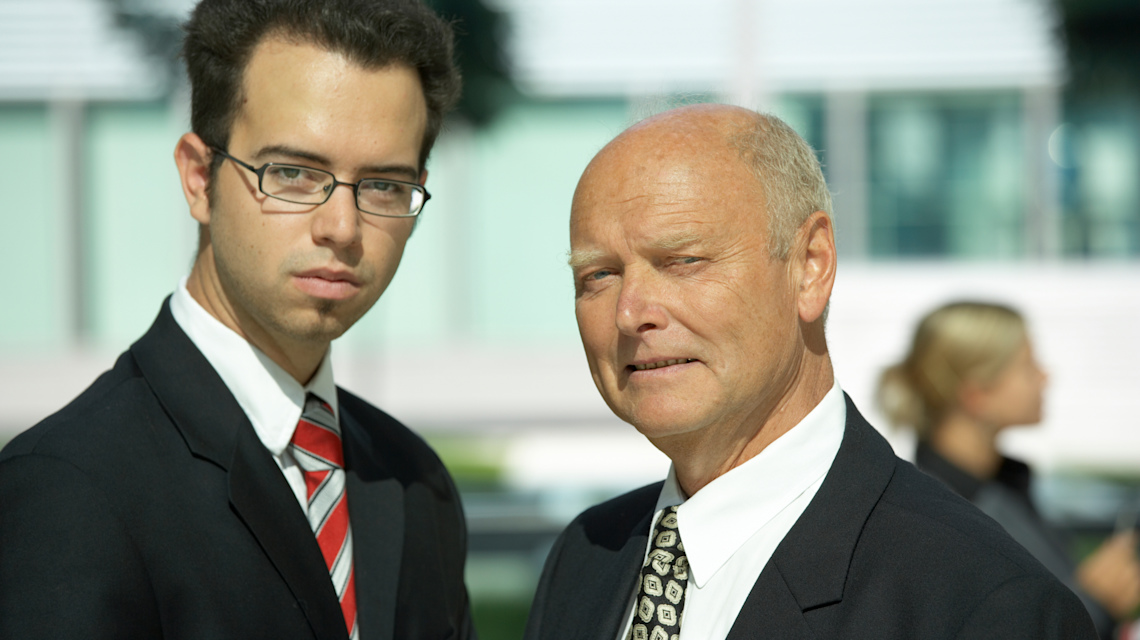 iStock 172284327 => Nachfolge, Übernahme, Unternehmensnachfolge, Unternehmensverkauf, Unternehmenskauf, Unternehmensübernahme, Vertrag, Deal, Business Deal, Abschluss, Geschäftsabschluss