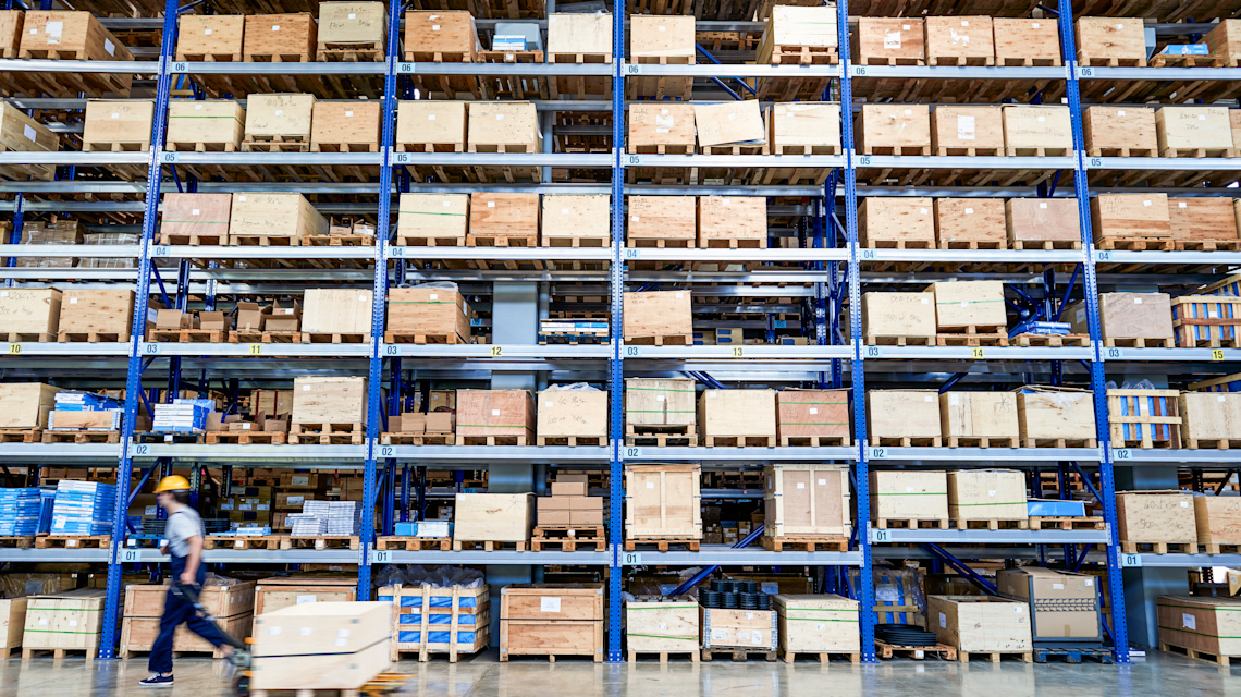 iStock-520705224 XL Ersatteillogistik