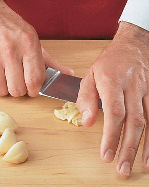 Article-How-to-Choose-a-Chefs-Knife-Step2