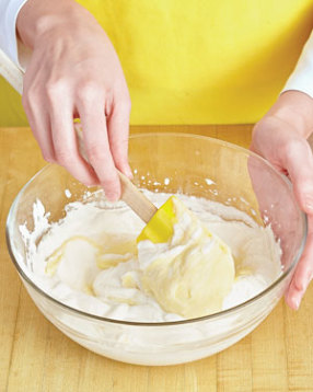 Cream-Puffs-with-Lemon-Cream-Step1