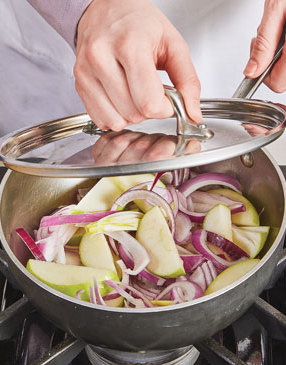 Sauteed-Pork-Chops-with-Apple-Onion-Compote-Step1