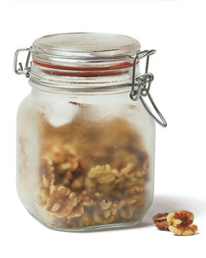 Tips-Freeze-Nuts-to-Preserve-Freshness