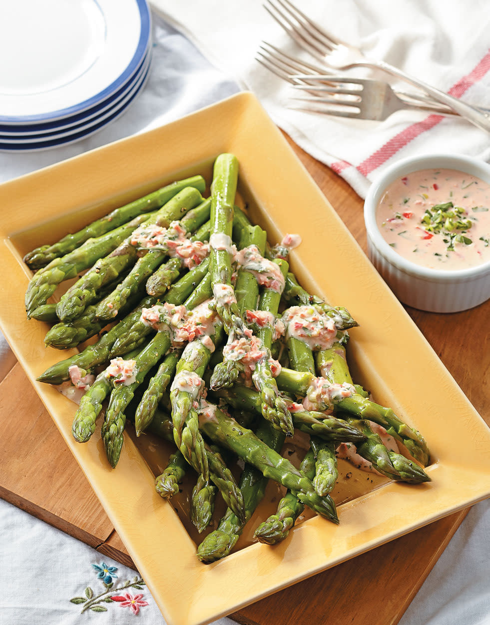Asparagus-with-Remoulade-Lead
