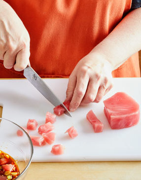 Tuna-Poke-Bowls-with-Cauliflower-Rice-Step1