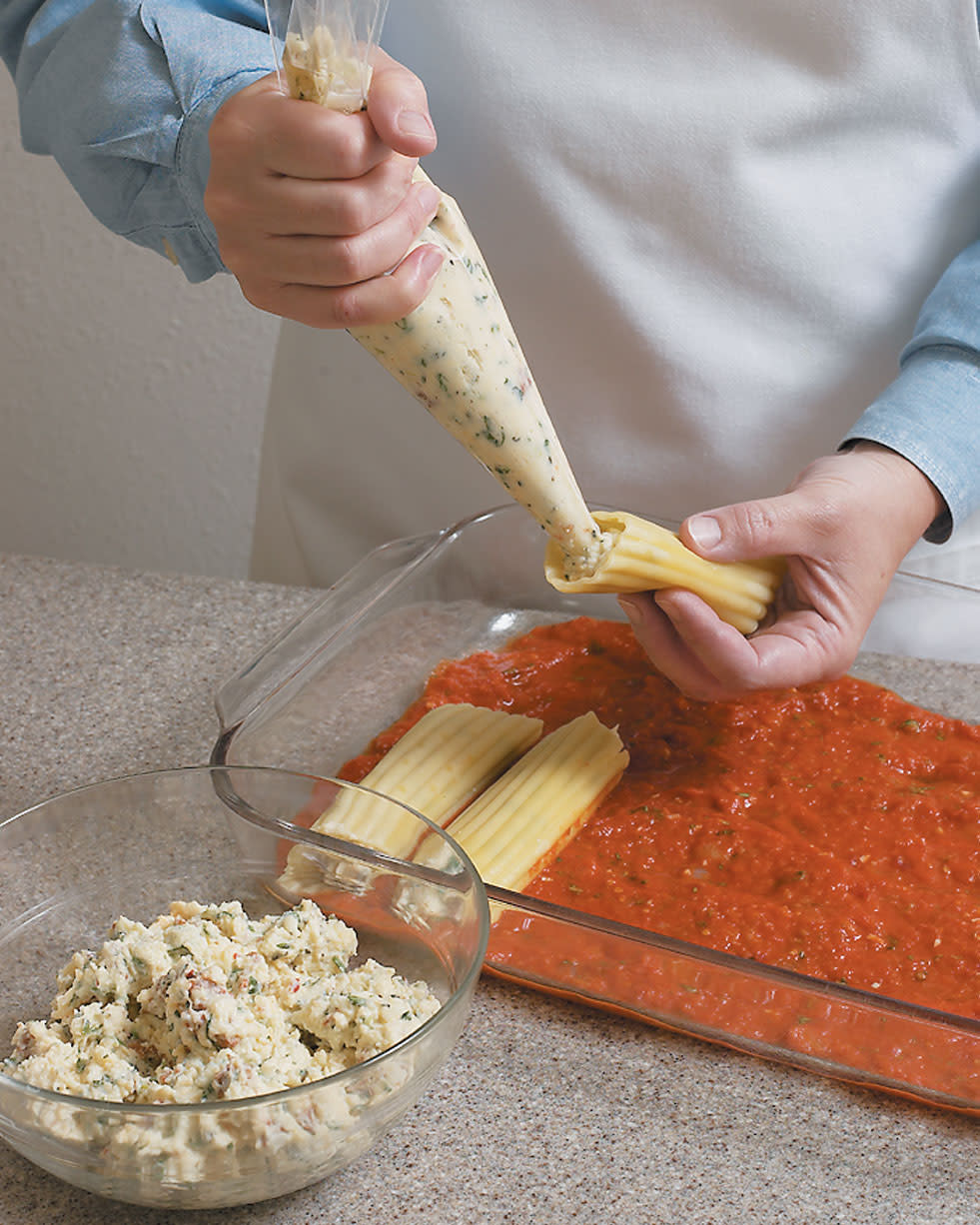 Tips-An-Easy-Way-to-Fill-Stuffed-Pastas