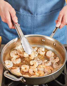 BLT-Pasta-with-Shrimp-Step1