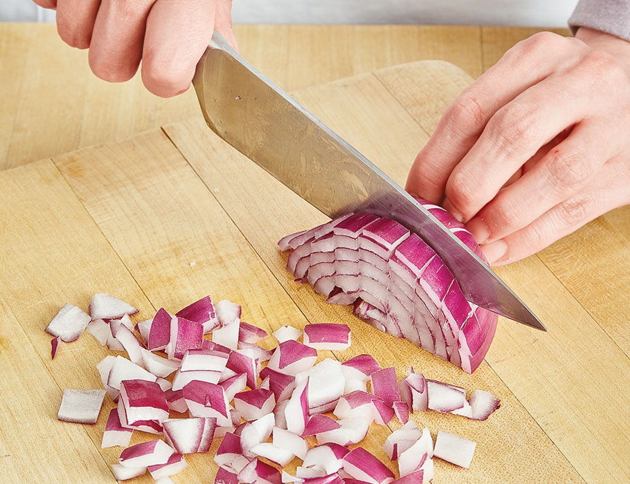Article-How-to-Cut-Onions-InarticleDicing3