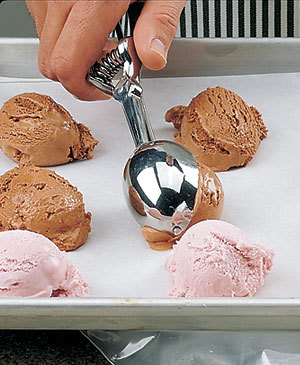 Tips-Pre-Scoop-Ice-Cream-to-Serve-a-Crowd