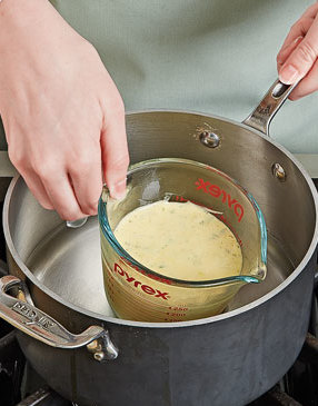 To hold the hollandaise before serving, keep it in a warm water bath, otherwise it might break (separate) or get too thick. 