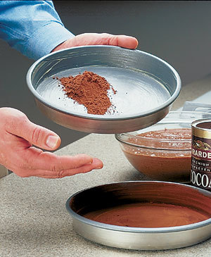 Tips-How-to-Flour-with-Cocoa-Powder