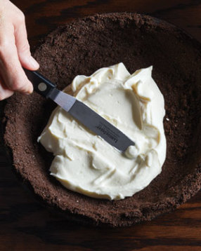 Dark-&-White-Chocolate-Cream-Pie-Step2