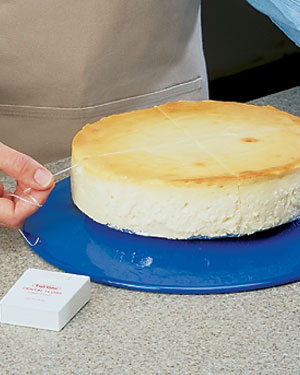 Tips-How-to-Cut-Perfect-Cheesecake-Slices-with-Floss