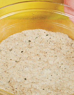 No-Knead-Whole-Wheat-Bread-with-Black-Pepper-and-Herbs-Step1