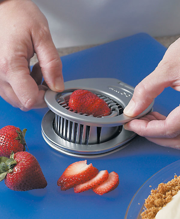 A Quick & Easy Way to Slice Strawberries