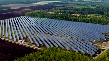 Suomen suurin aurinkovoimala Kalajoelle
