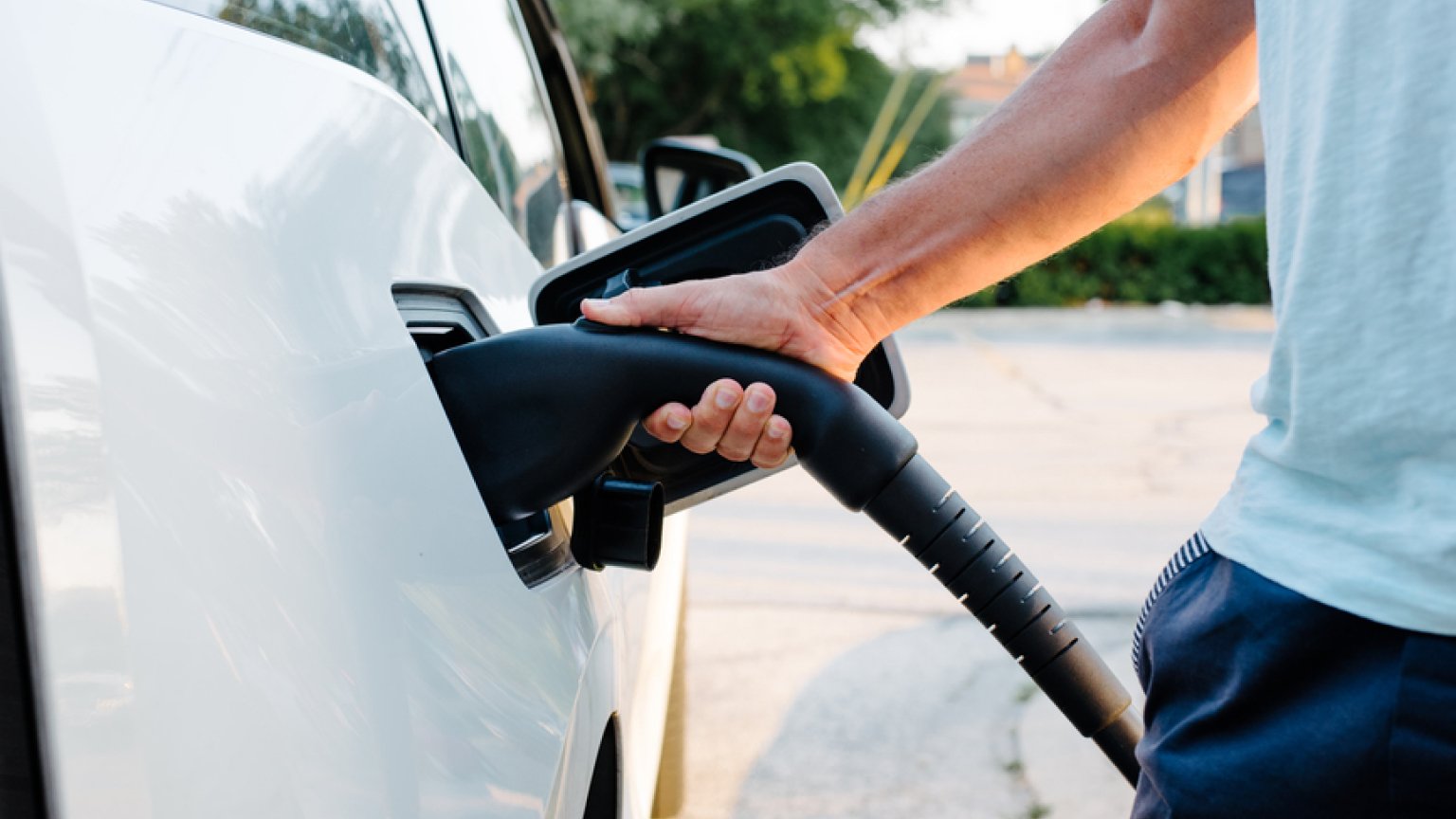 charging electric car