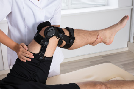 fixing-knee-brace