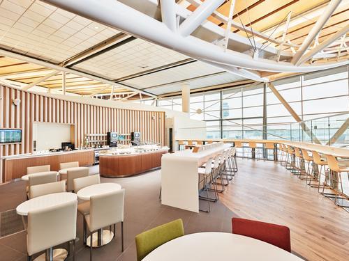 SkyTeam Lounge Vancouver